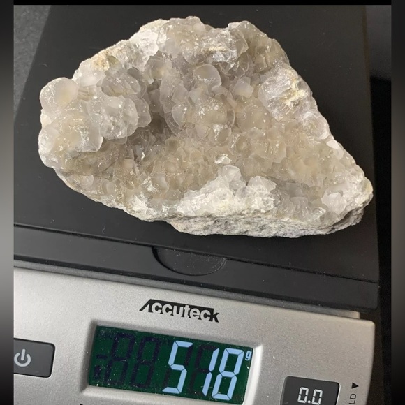 BOGO1/2 518g Calcite Crystal Cluster
Natural Specimen Stone
Healing Energy - Picture 16 of 17